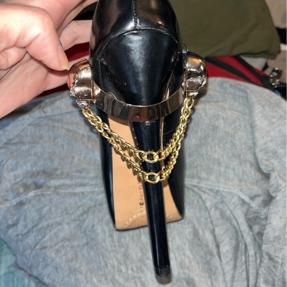 Ziginy Black Gold Skull Chain Platform Heel - Picture 5 of 9